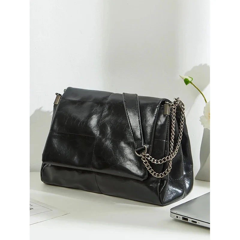 【2024 New Large Capacity Tote Bag】Women's Designer Chain Shoulder Bag - Luxury Spring Summer Commuter Purse - High-End Underarm
